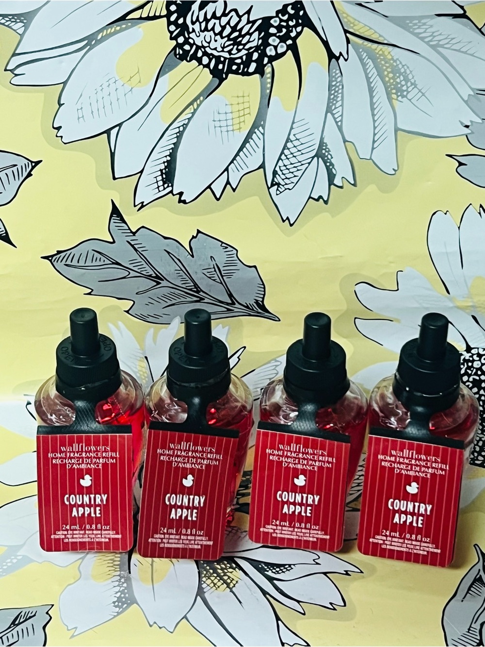 QTY 4 - Bath & Body Works COUNTRY APPLE Wallflowers Home Fragrance Oil Refills
